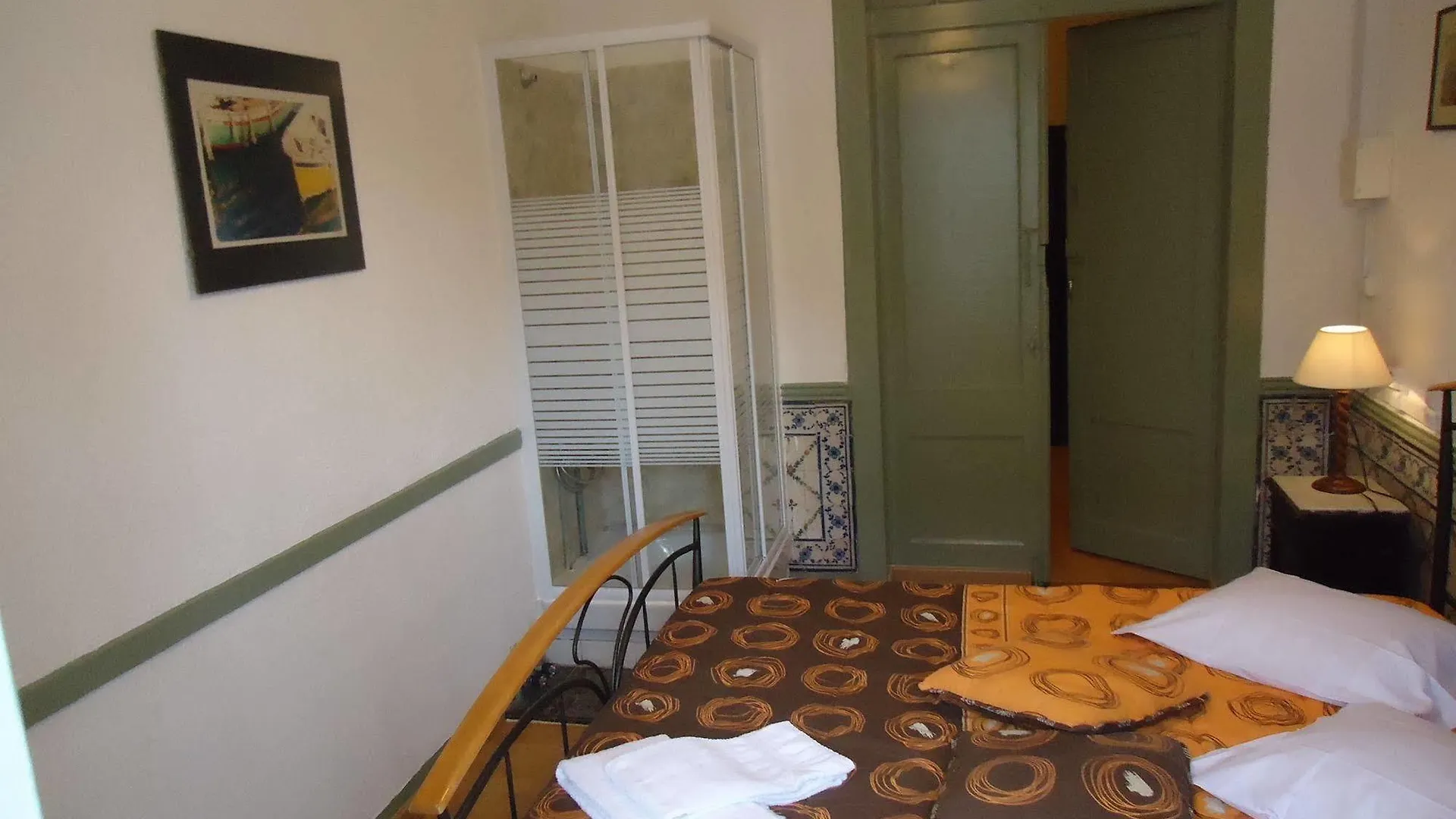New Aljubarrota Guest House Lisbon 2*,  Portugal